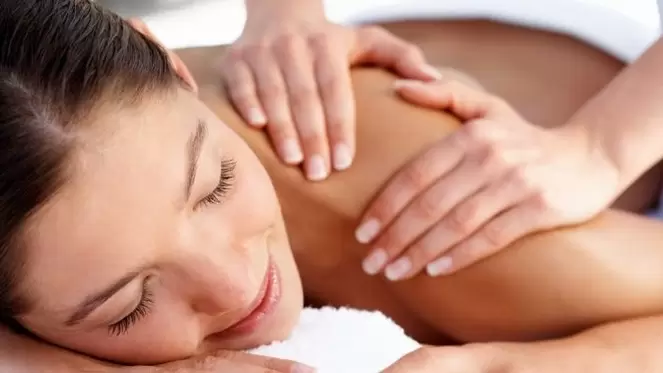 Le massage et l'ostéopathie aideront à guérir l'ostéochondrose cervicale